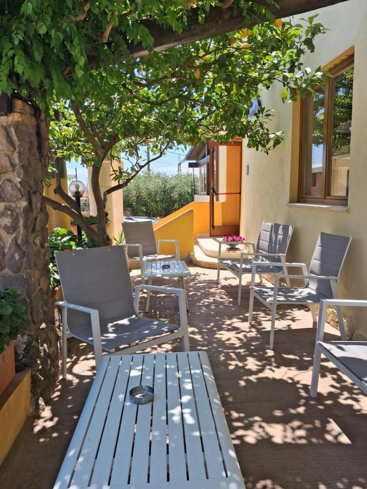 Hotel La Playa Cala Gonone Eksteriør billede