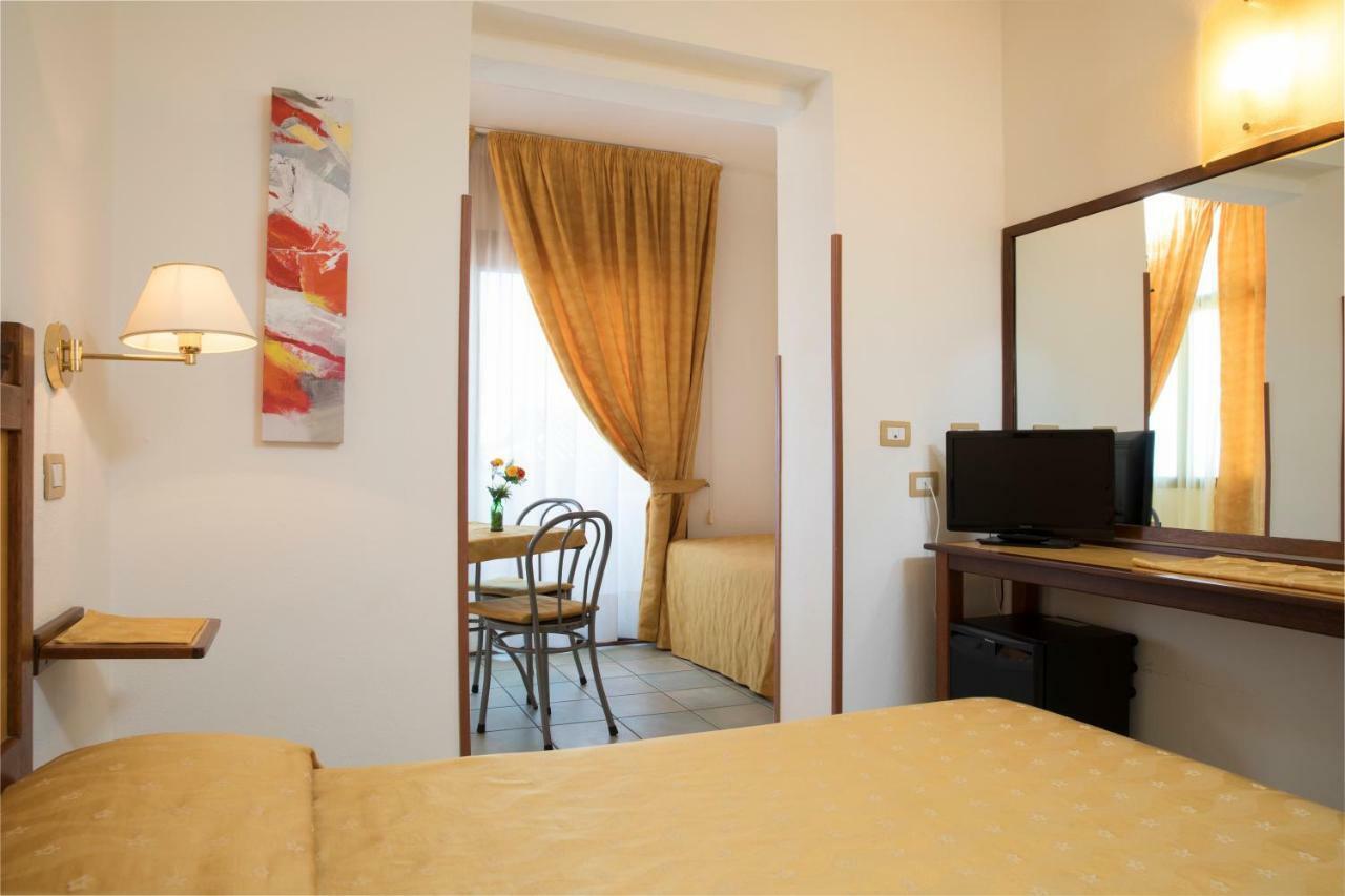 Hotel La Playa Cala Gonone Eksteriør billede