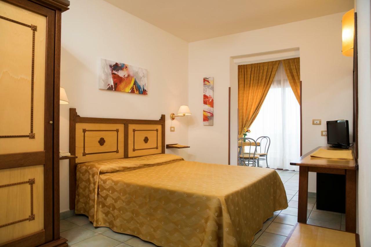 Hotel La Playa Cala Gonone Eksteriør billede