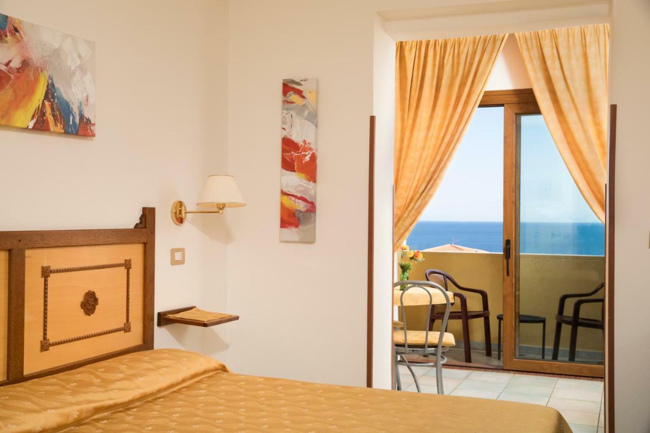 Hotel La Playa Cala Gonone Eksteriør billede