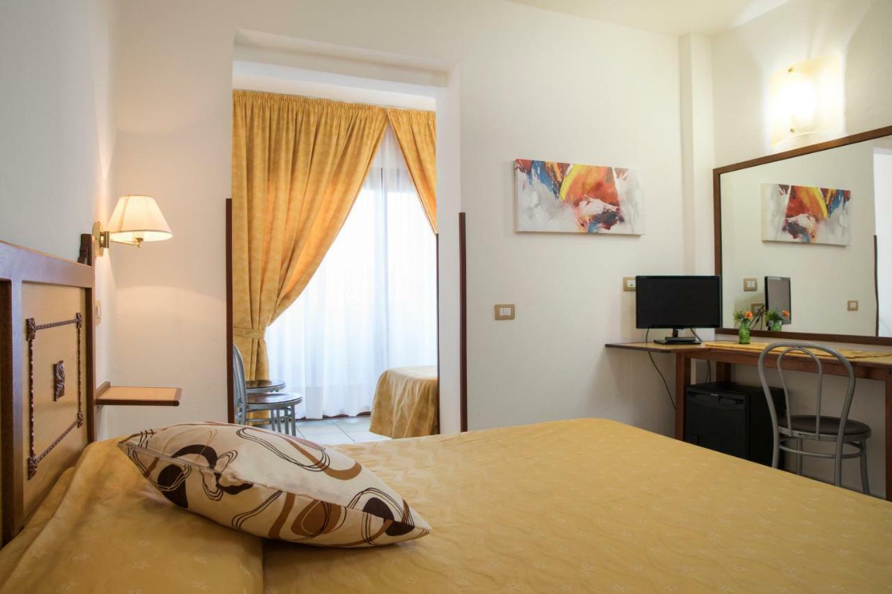 Hotel La Playa Cala Gonone Eksteriør billede